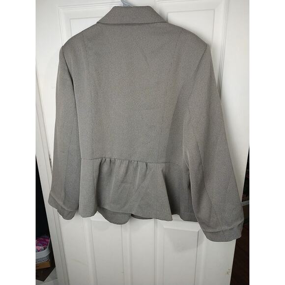 Emily Woman 20W Blazer Professional Brown Herringbone Design Three Button Close - Picture 9 of 9